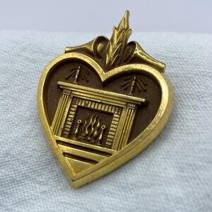 Betty Crocker Vintage Pin Homemaker of Tomorrow Jostens